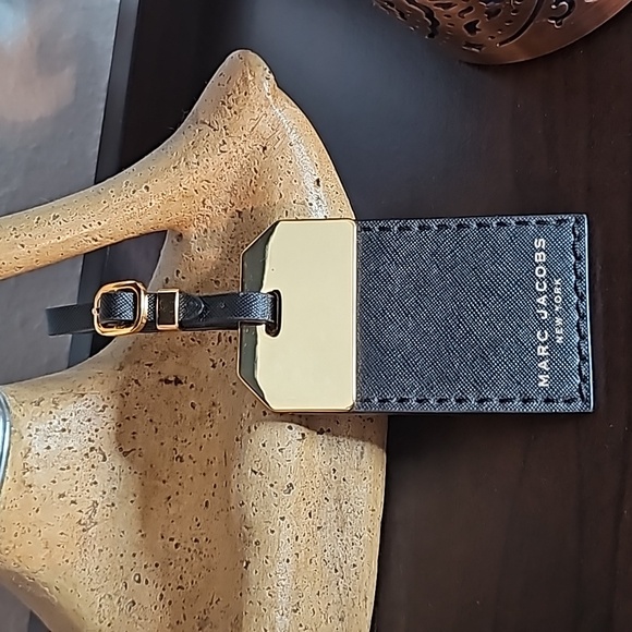 Marc Jacobs Leather Luggage Hang Tag Bag Charm - Picture 5 of 7